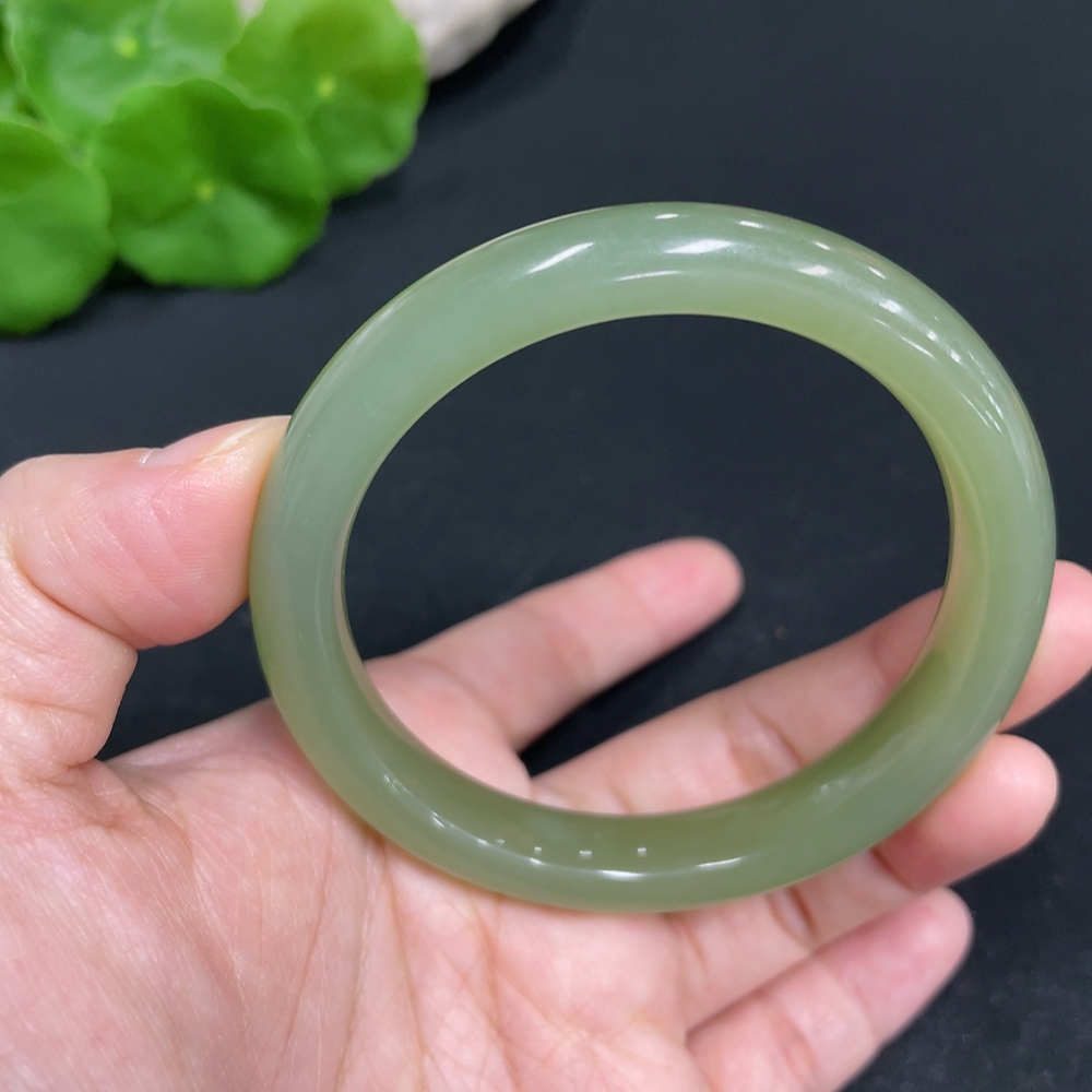 H34037558 Hetian Jade Round Bracelet Size 55.4 Total Weight Approx. 40.3g