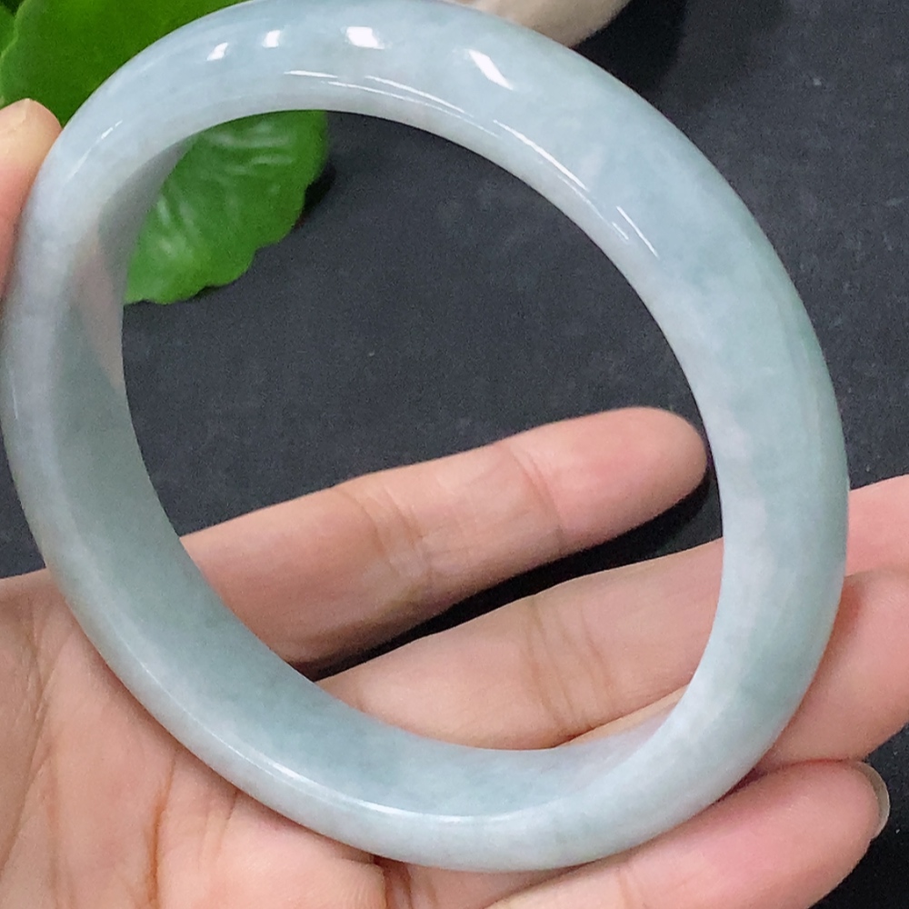 F33912538 Jadeite Round Bangle Size 60mm Total Weight Approx. 57g