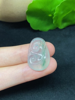 F45335500 翡翠如意挂件 总重约2.52g