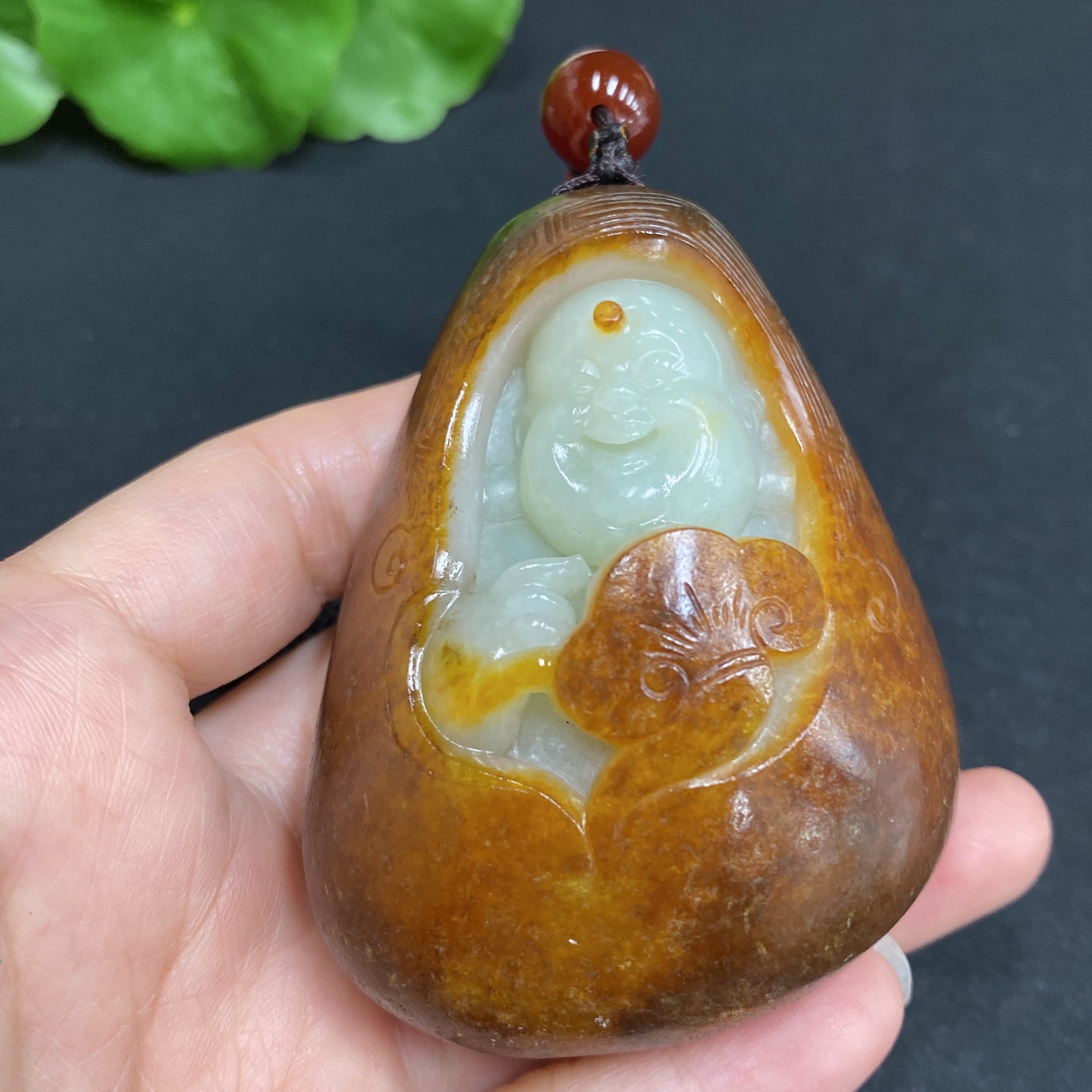 H31692777 Hetian Jade Handheld Piece - Buddha Statue