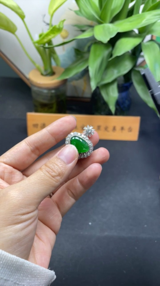 F35128603 Jadeite Inlaid Pendant Non-Gold Inlaid Total Weight Approx. 7.02g