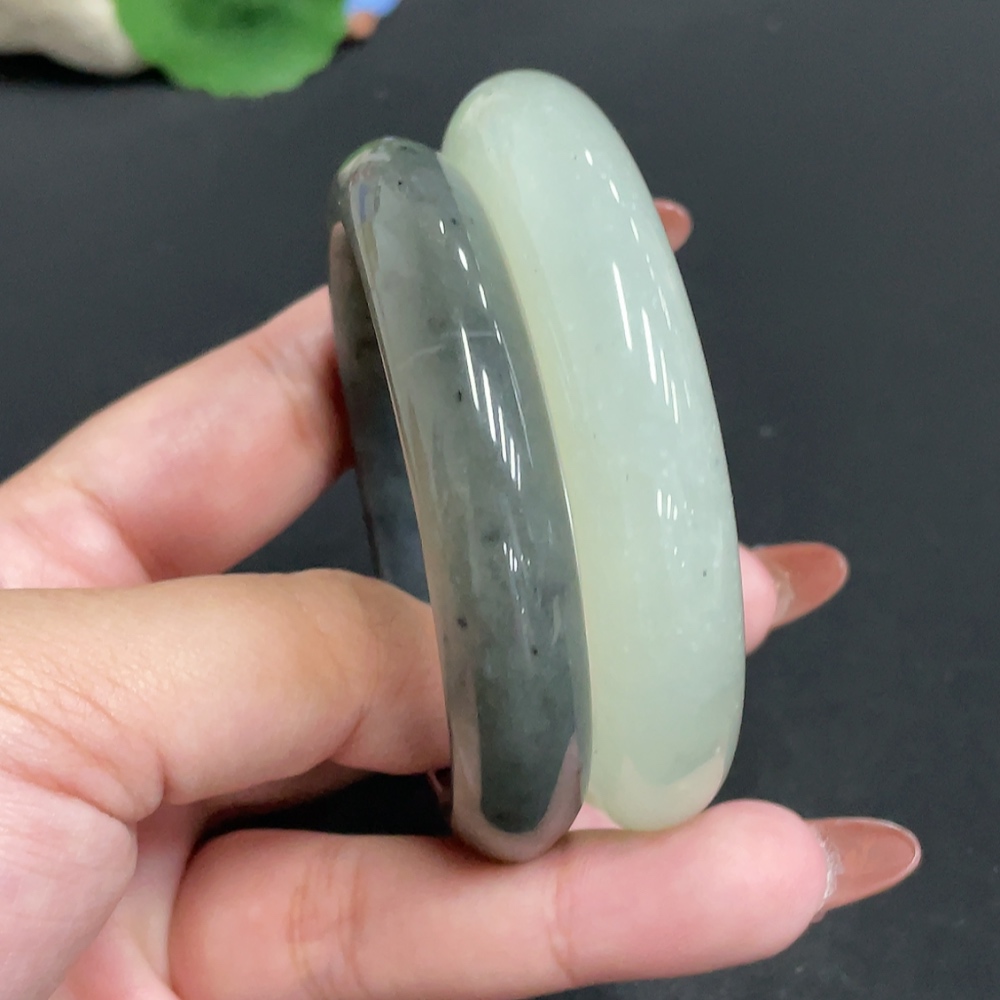 H34005933 Xiuyu (Serpentine Jade) Round Bracelet