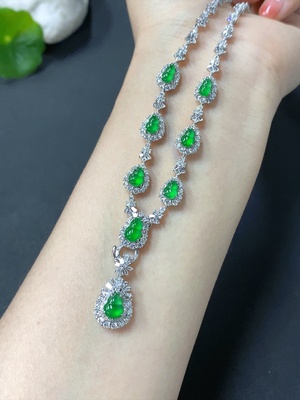 F17831518 Jadeite Gourd Inlaid Necklace 18k Gold Setting Total Weight Approx. 21.2g