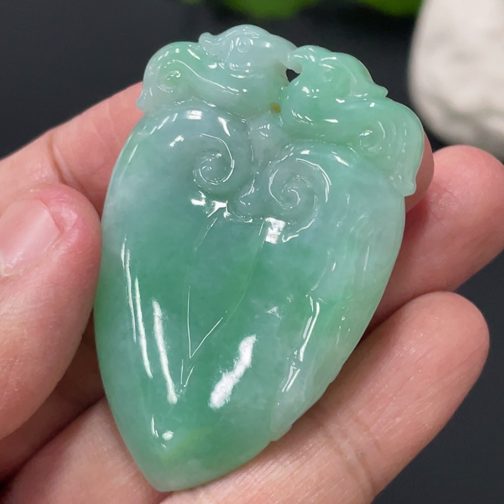 F30530109 Jadeite Peach Pendant