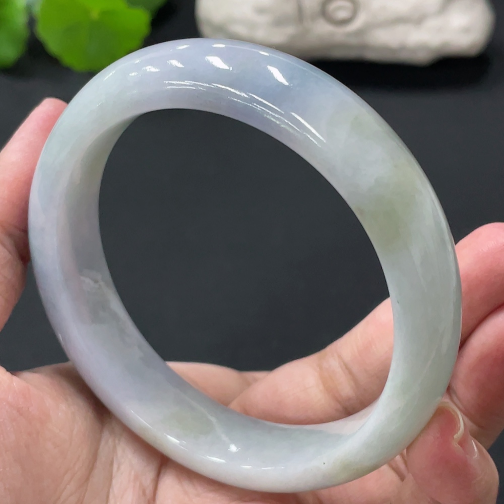 F33838255 Jadeite Round Bangle, Total Weight Approx. 73.4g, Inner Diameter 60.2