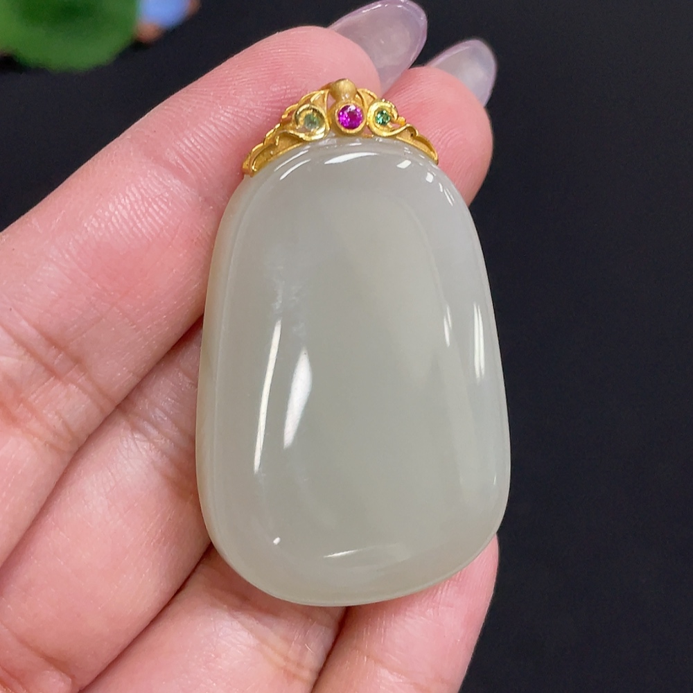 H33882240 Hetian Jade Inlaid Pendant, Plain Pendant, Total Weight Approx. 18.9g, 18k