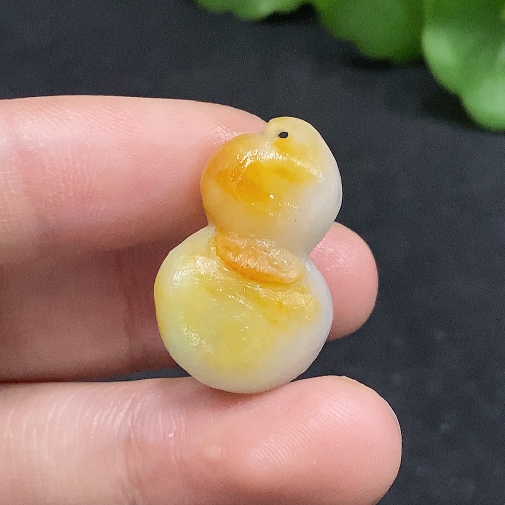 F34029202 Jadeite Rough Pendant Gourd Total Weight Approx. 7.9g Yellow Part Color Origin Undetermined