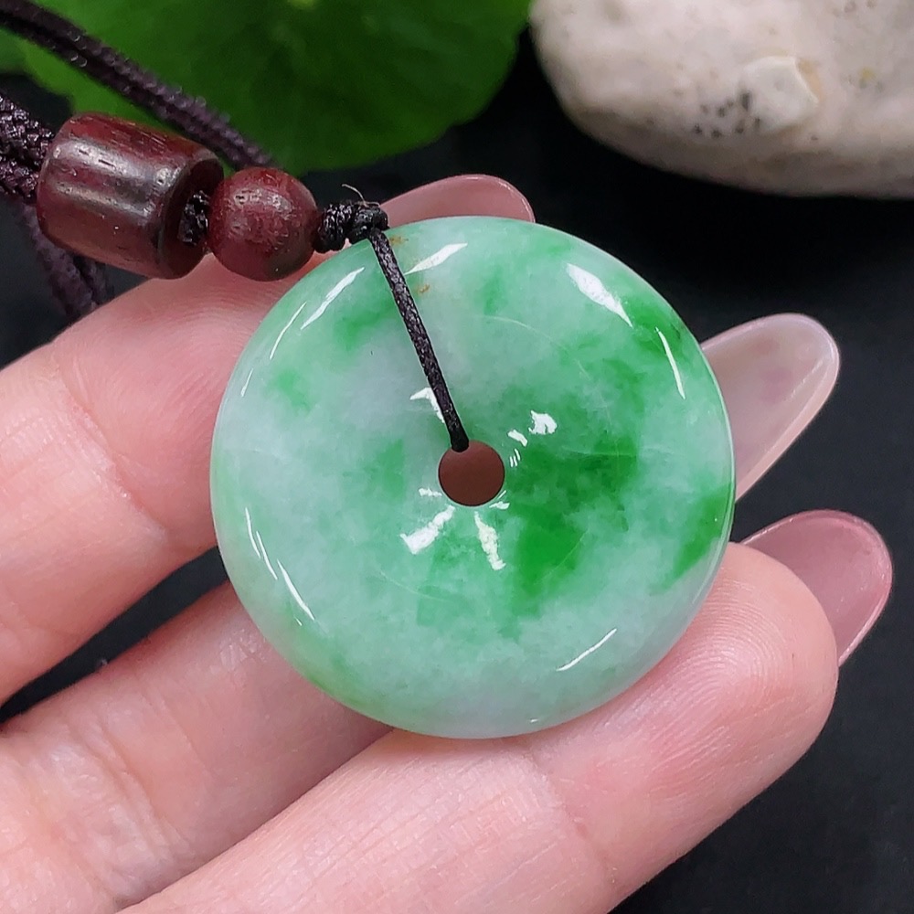 F34032021 Jadeite Safety Buckle Pendant Total weight about 11.8g (including rope weight)