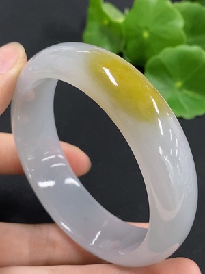 F42969092 翡翠正圈手镯 圈口57.3 货品总重约72.26g