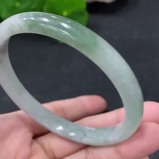 F31661628 Jadeite Round Bangle Bracelet, Inner Diameter 56.8mm, Total Weight Approximately 26.9g