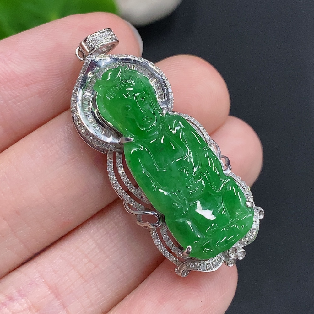 F29419232 Jadeite Guanyin Inlaid Pendant 18K Gold Total Weight Approx. 6.9g (With Diamond Accents)