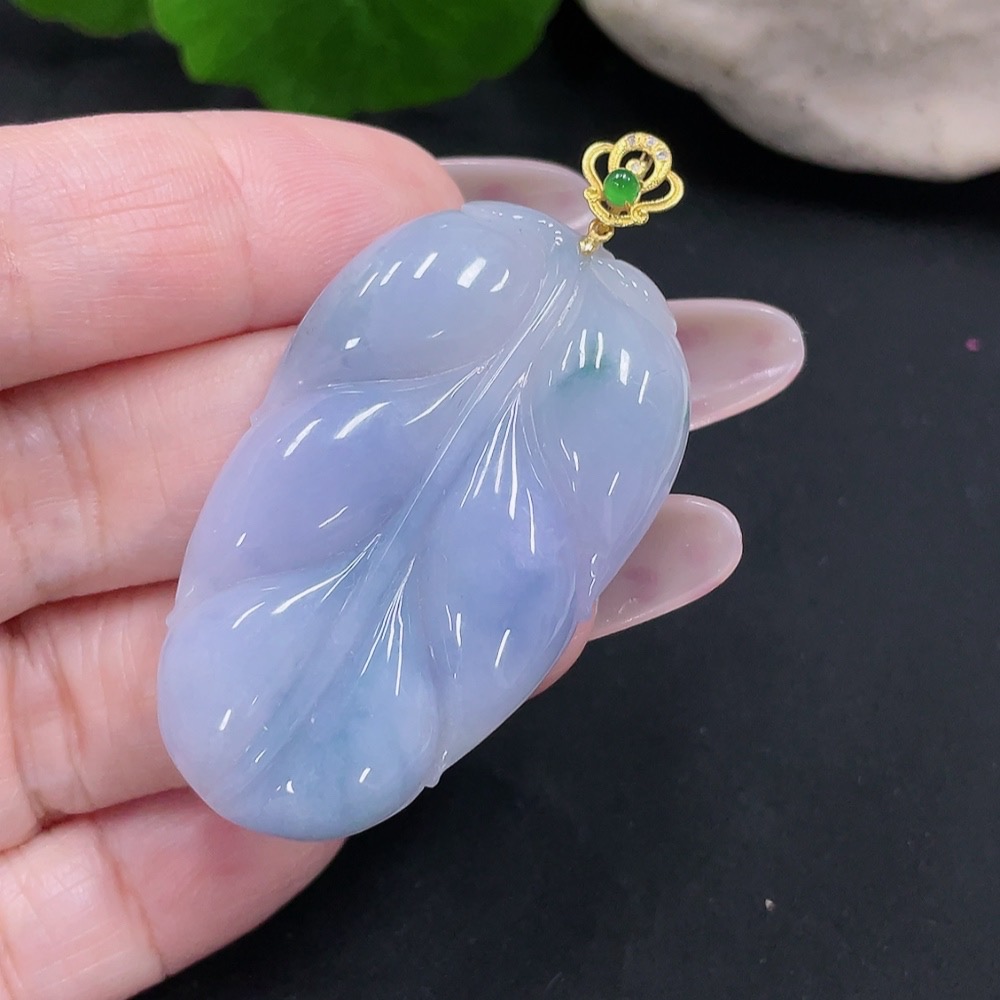 F34068528 Jadeite Leaf Pendant 18K Gold Total Weight Approx. 12g
