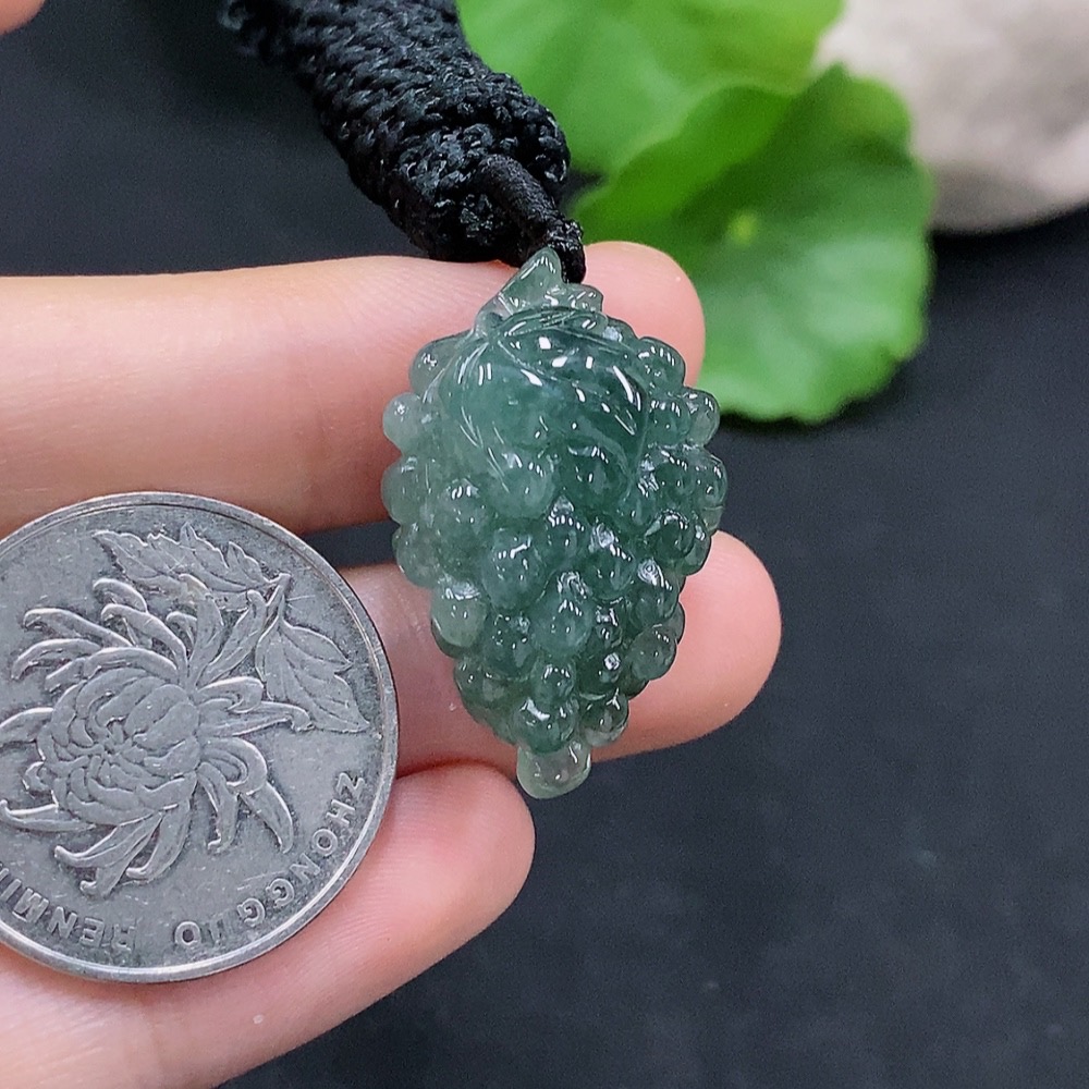F31630519 Jadeite Grape Pendant, Total Weight Approx. 11.68g