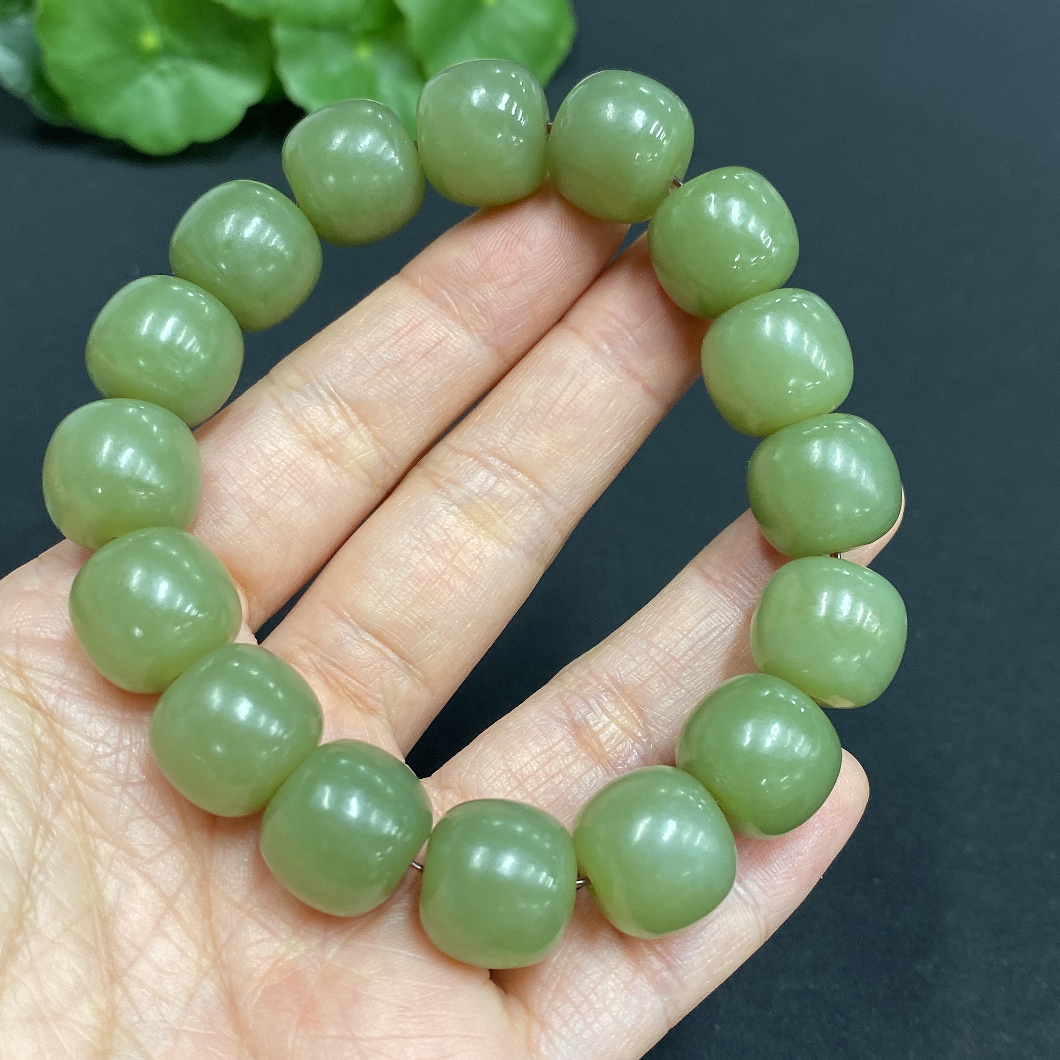 H28214134 Hetian Jade Bracelet Approx. 13.2mm Total Weight Approx. 64.7g