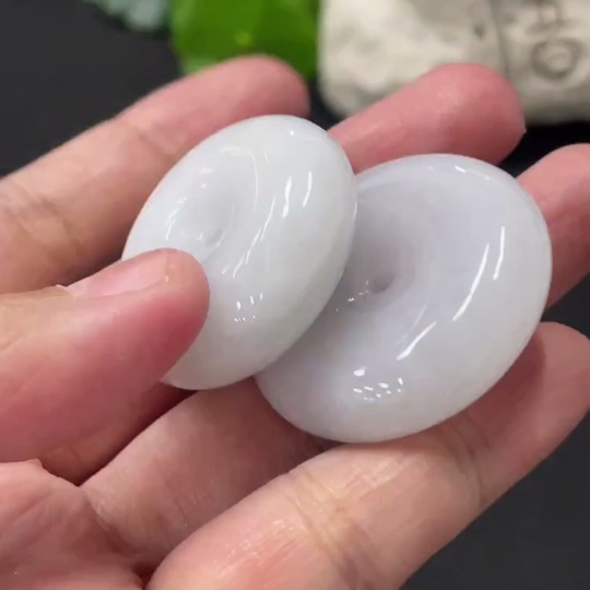 F31625820 JadeitePeace Pendant