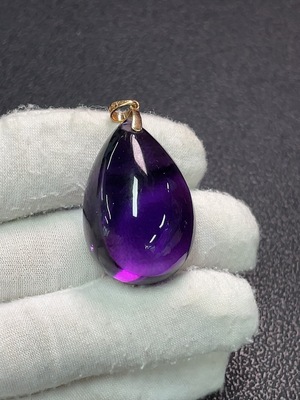 C33923112 18K Crystal Pendant Total Weight Approx. 18.53g