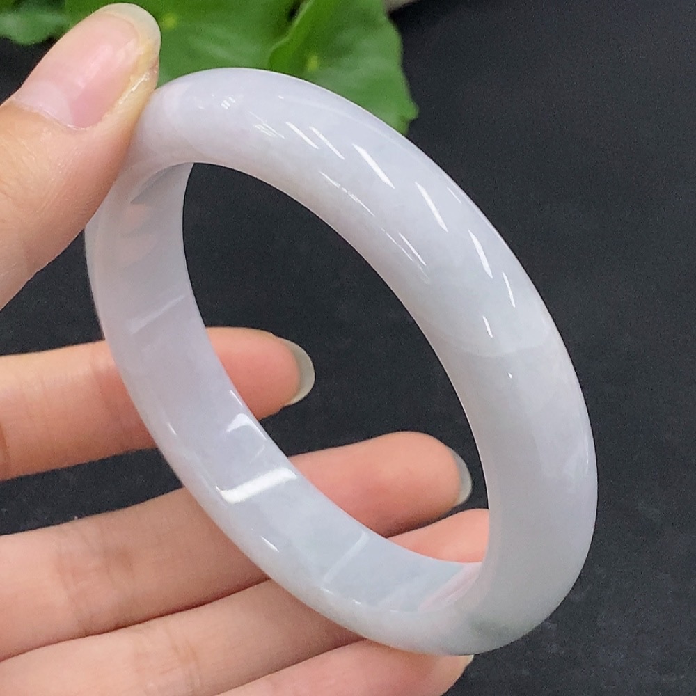 F32818596 Jadeite regular bangle, size 56.8, total weight approx. 54.84g
