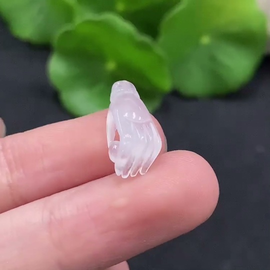 F34057355 Jadeite Palm-sized Pearl Pendant