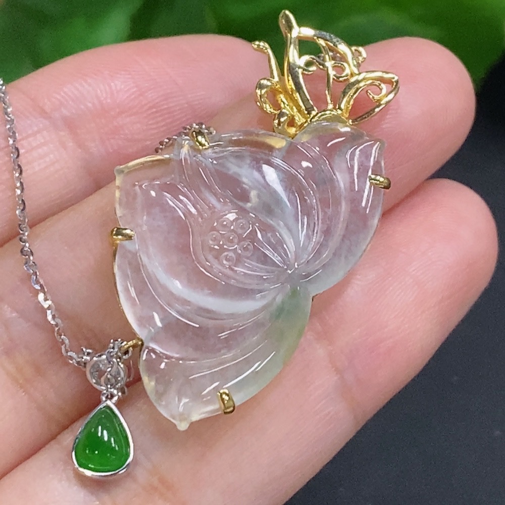 F33932899 Jadeite Lotus Inlay Pendant 18k Gold Total Weight Approx. 6.6g (Including Chain)
