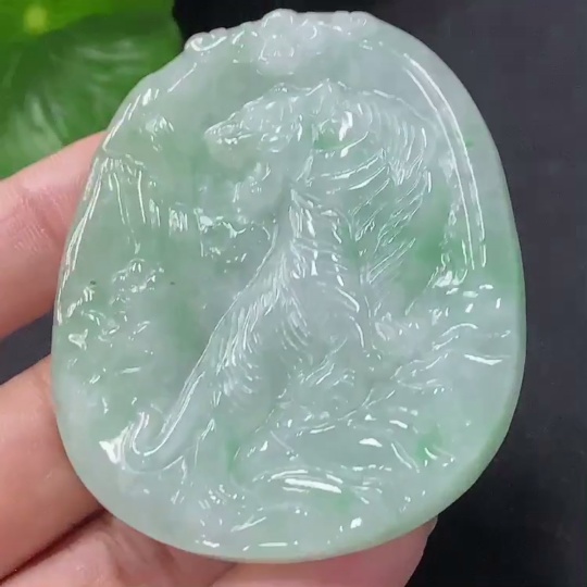 F35116657 Jadeite Pendant Fierce Tiger with Approximate Total Weight of 31.68g