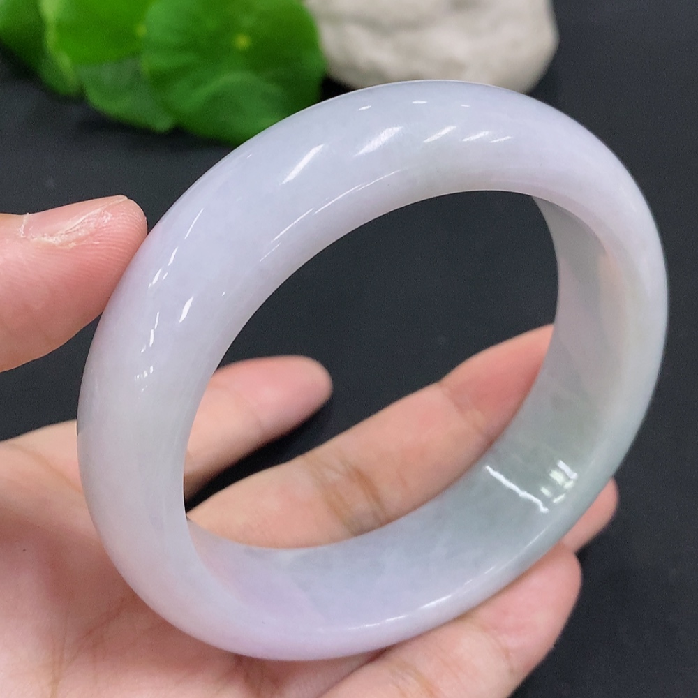 F33884093 Jadeite regular bangle size 58.5 total weight about 87.7g