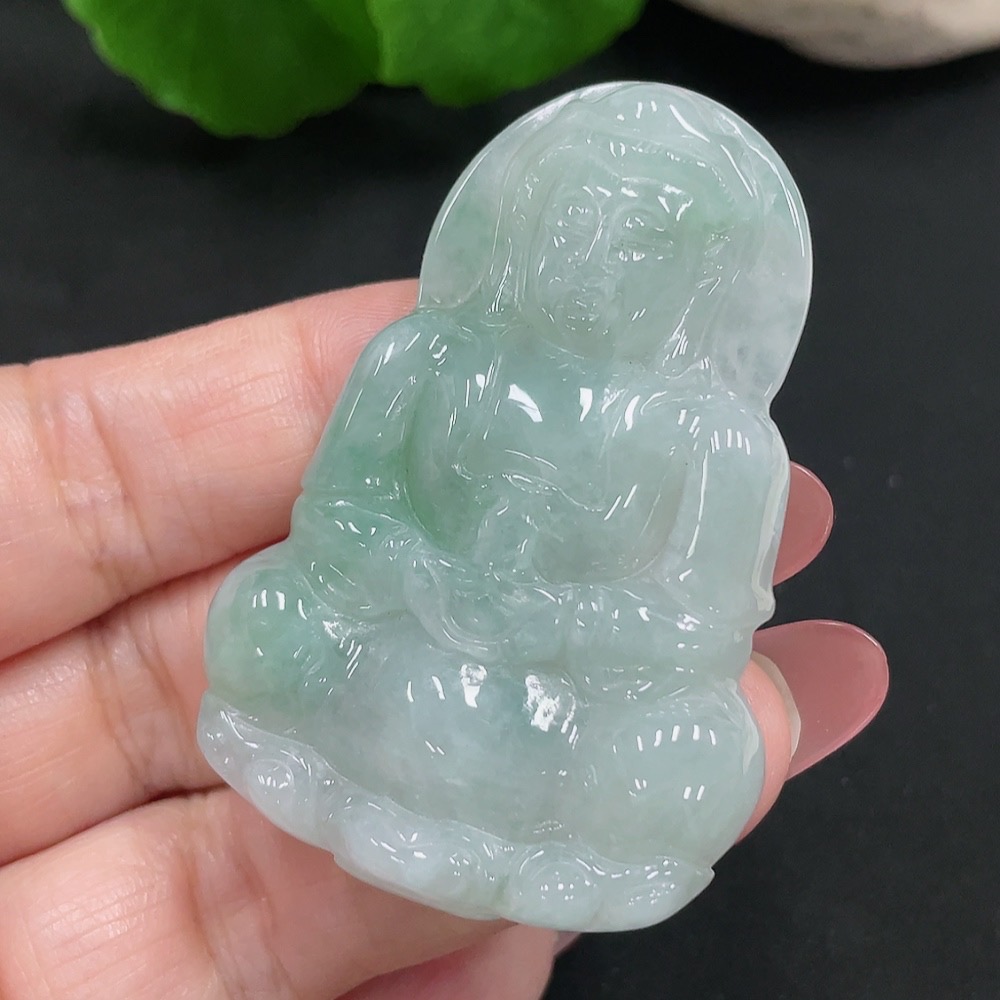 F34012586 Jadeite Guanyin Pendant, Total Weight Approximately 22.6g