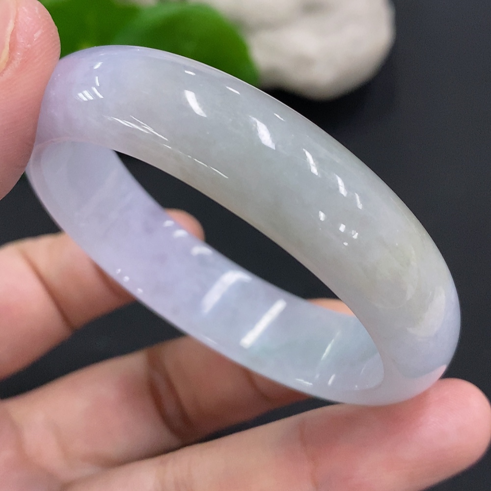 F33857525 Jadeite Concubine Bracelet Size 50/44.6 Total Weight Approx. 39.6g
