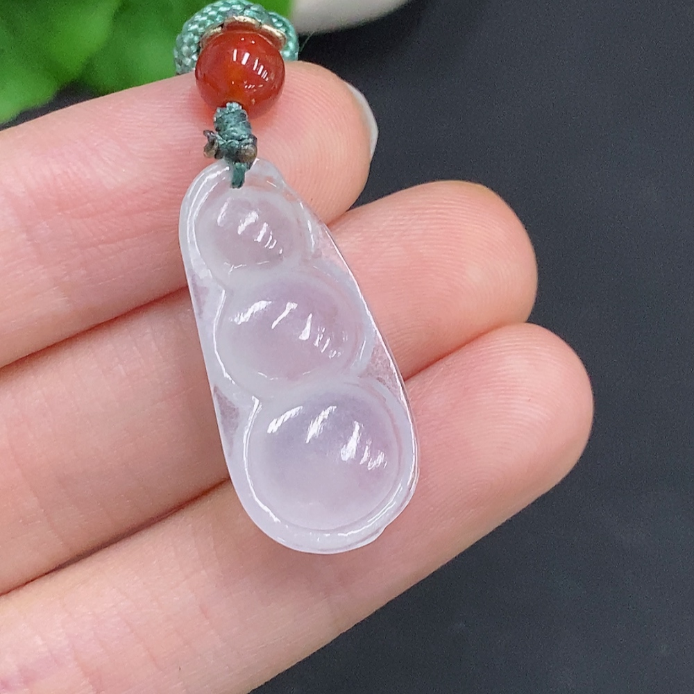 F33832025 Jadeite Lucky Bean Pendant, Total Weight Including Rope Approximately 4.8g