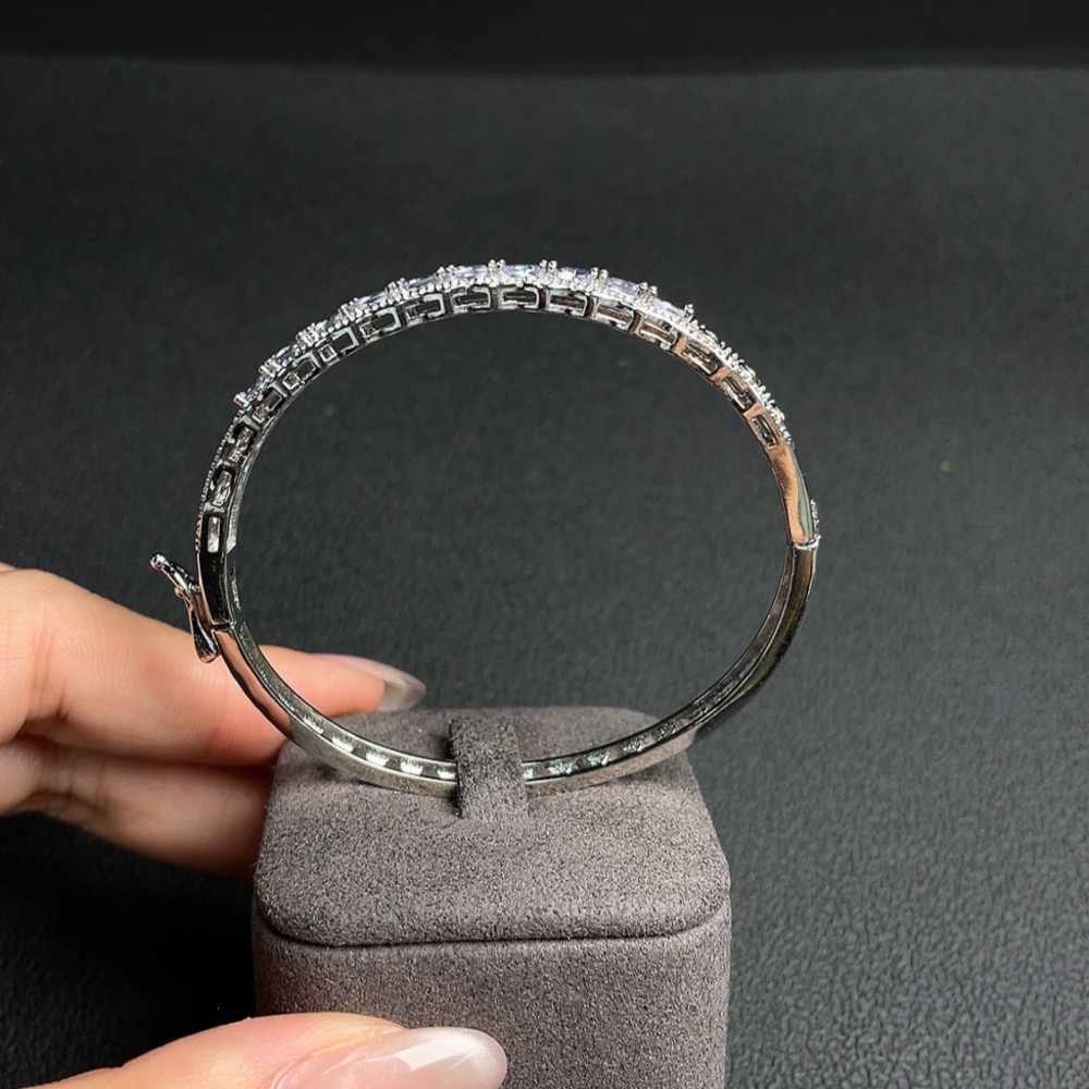 C23654534 Tanzanite Inlay Bracelet Non-Gold Inlay Size 55.9 Total Weight Approx.10.48g