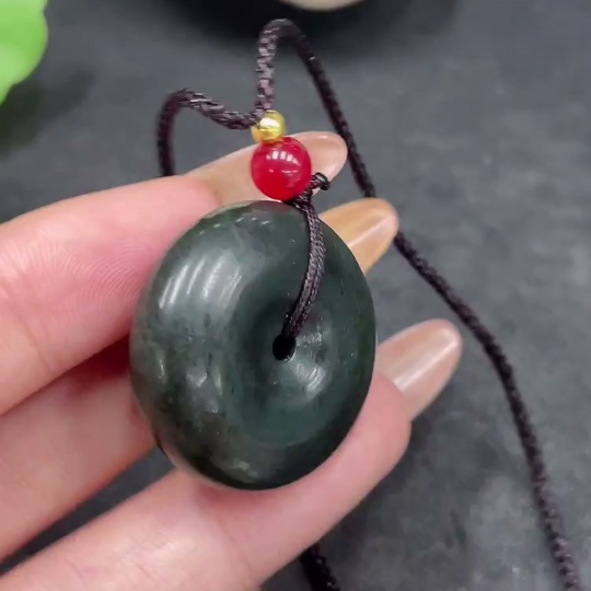H32797204 Hetian Jade Pendant Safety Knot