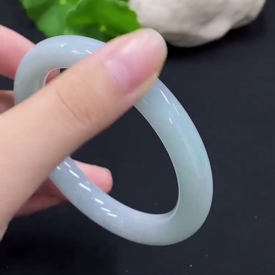 F33926890 Jadeite Round Bangle Size 56 Total Weight Approx. 51g