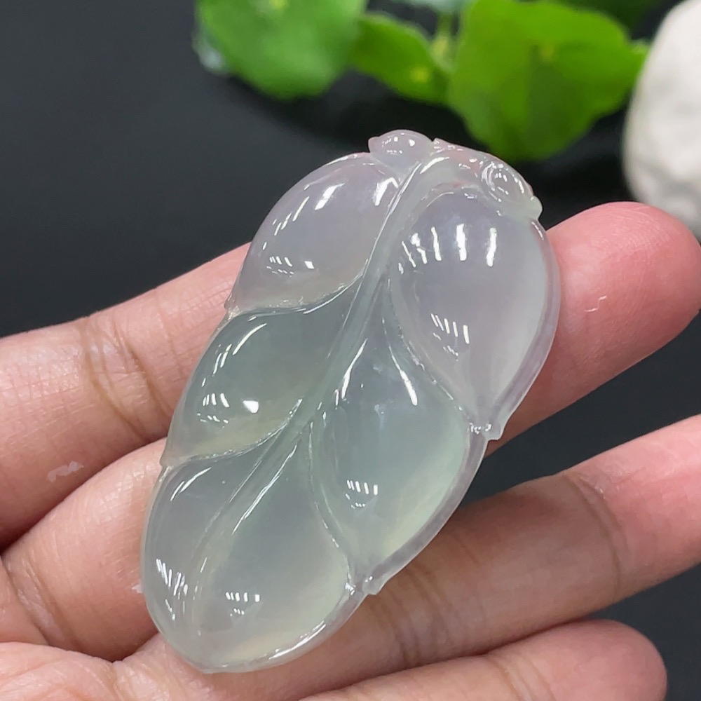 F30557089 Jadeite Leaf Pendant Total Weight Approx. 17.7g