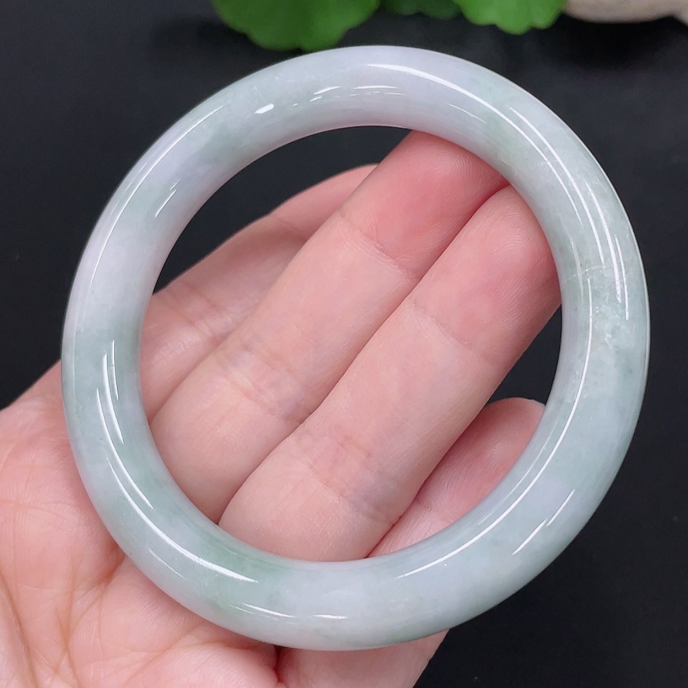 F27139224 JadeiteBangle Bracelet 52.5 Inner Diameter Total Weight Approx. 45.3g (with crack)