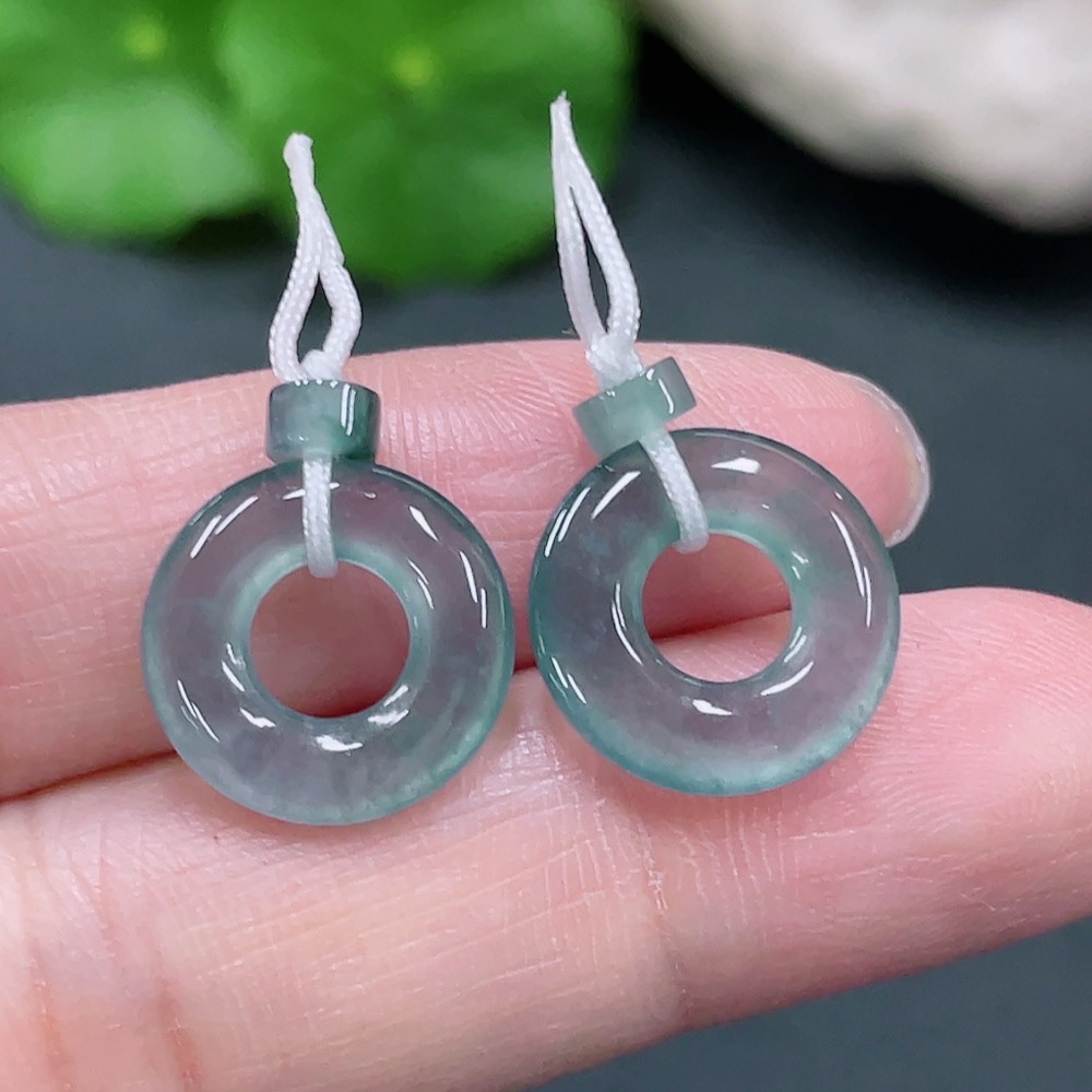 F21420554 Jadeite Donut Pendant