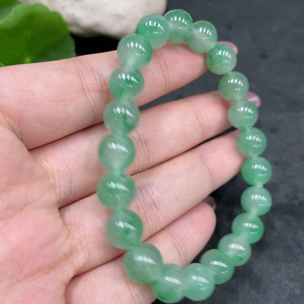 H33944382 African Emerald