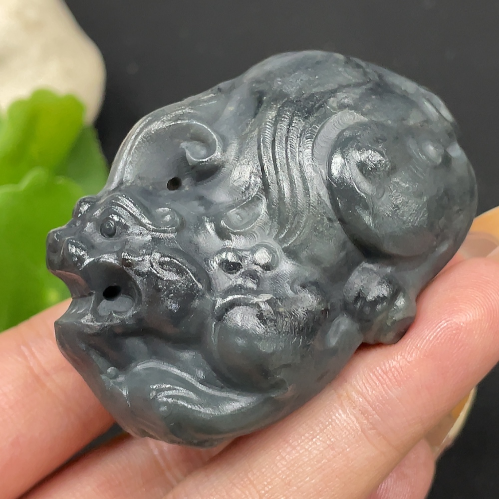 H30491120 Hetian Jade Handheld Ornament - Auspicious Beast, Total Weight Approx. 109.6g