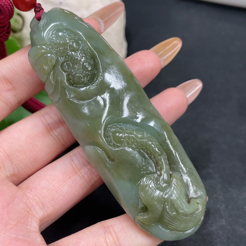 H31672460 Hetian Jade Handheld Carving - Dragon