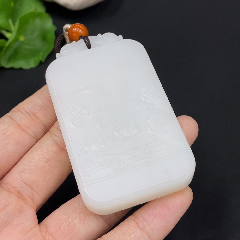 H28292826 Hetian Jade Pendant - Flourishing Prosperity