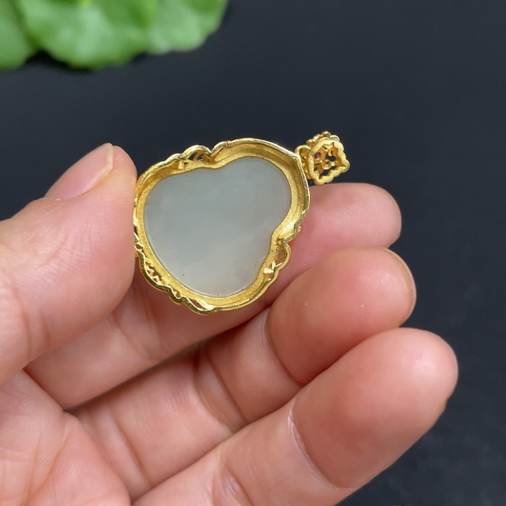 H35103141 Hetian Jade Pendant Buddha Non-Gold Inlaid Total Weight Approx. 4.6g