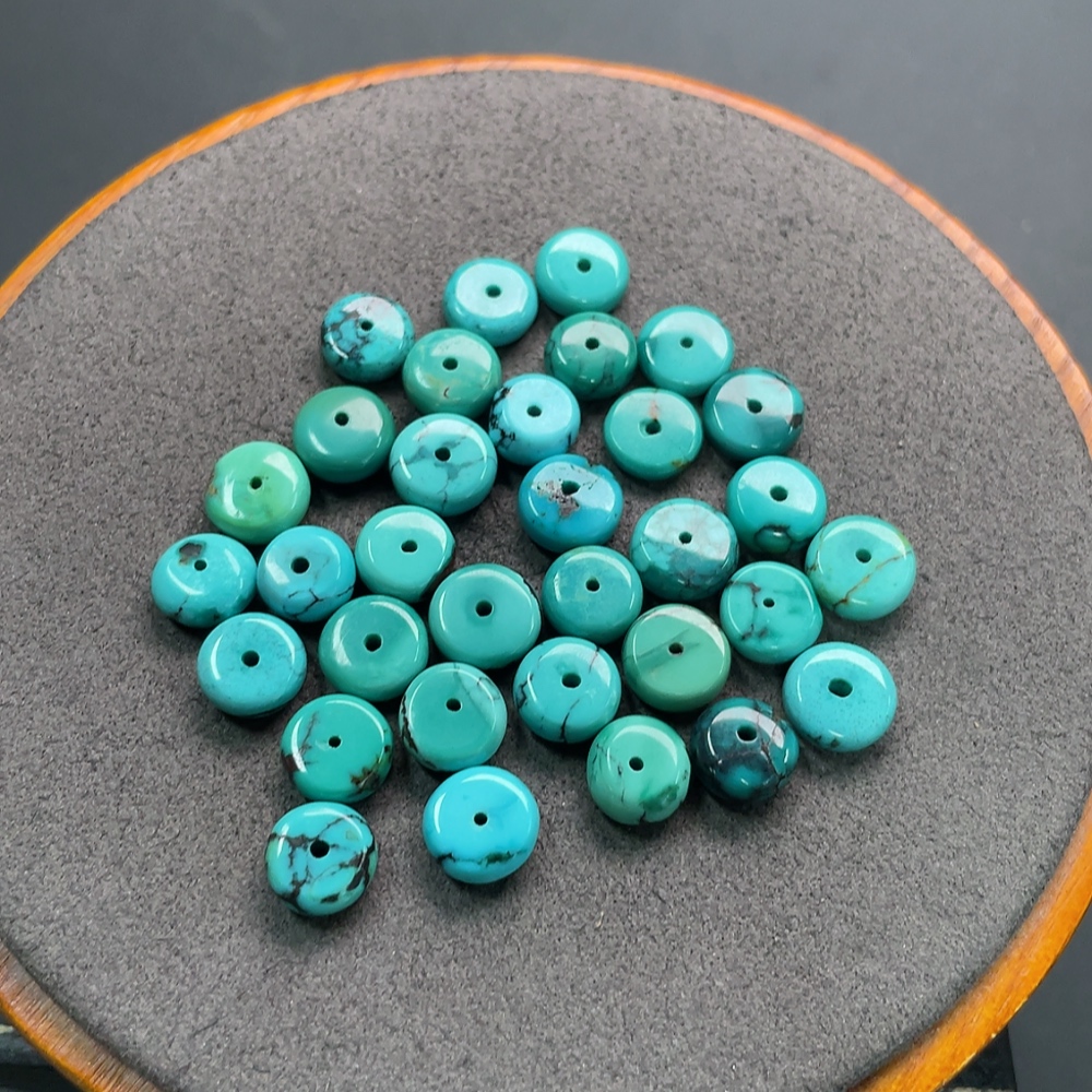 C23617124 Turquoise Pendant Containing Other Mineral Components, Color Origin Undetermined, Total Weight Approximately 22.37g, Sell as a Lot