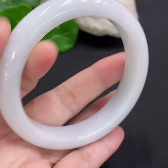 F34962436 Jadeite Round Bangle Size 60.6 Total Weight Approx. 70.8g