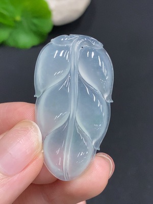 F35160619 Jadeite Leaf Pendant Total Weight Approx. 10g
