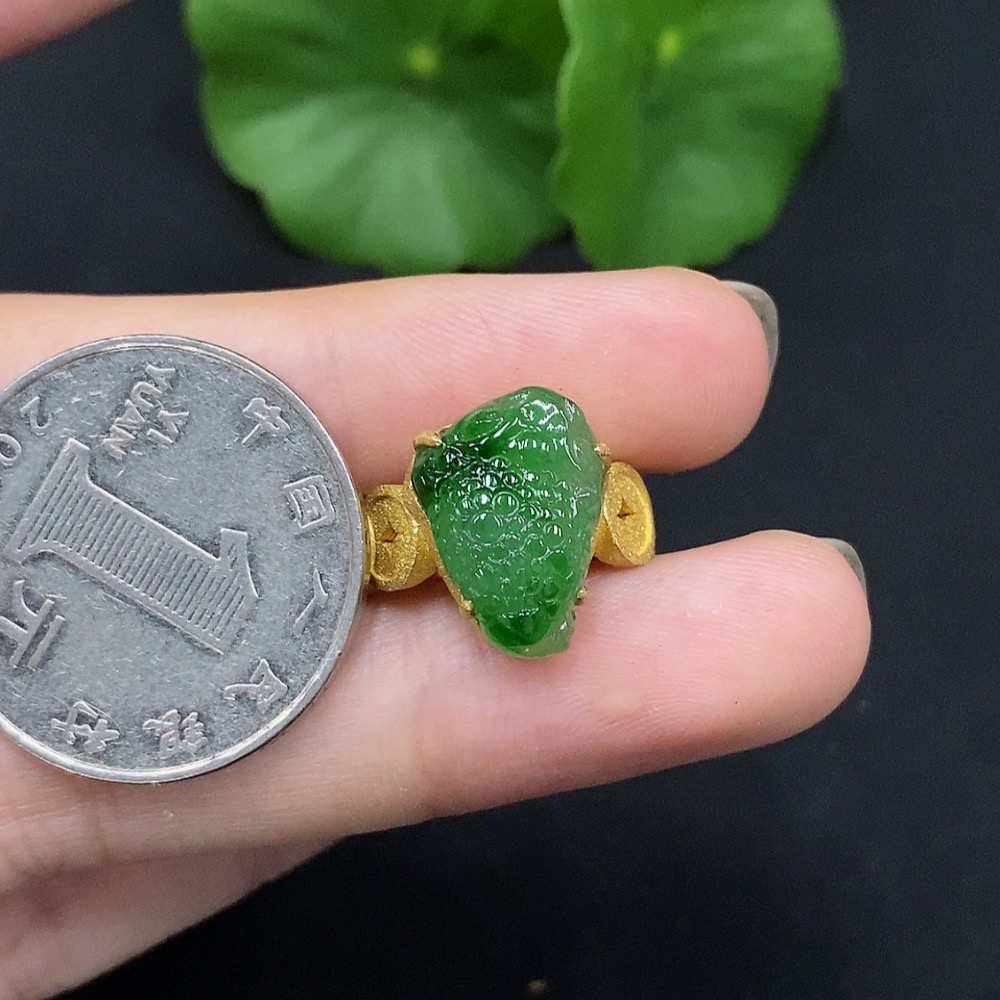 F28252261 Jadeite and Diamond Ring in 18K Gold Size 10 Total Weight Approx. 5.17g