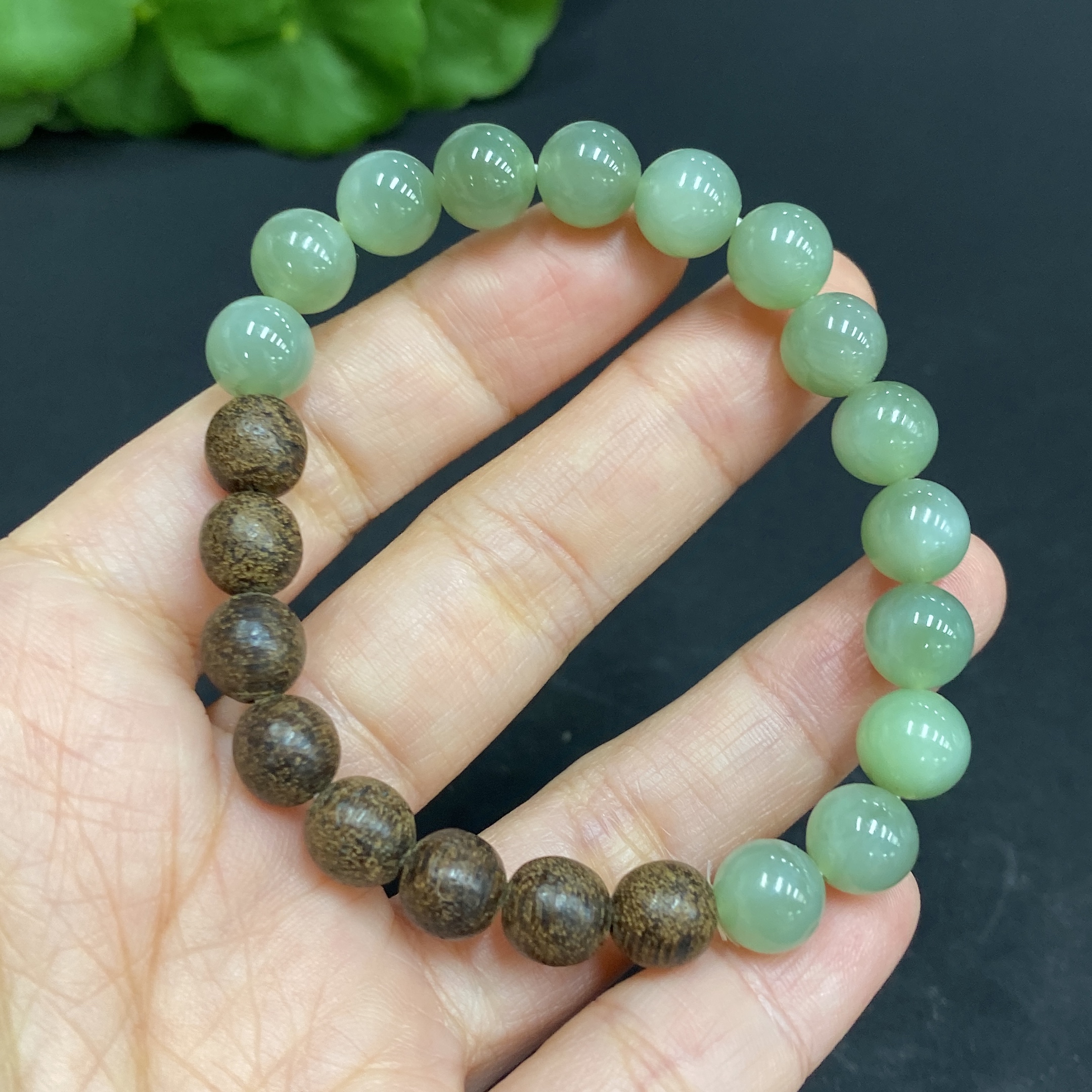 H33902933 Hetian Jade Bracelet, approx. 8mm beads, total weight approx. 13.3g, non-Hetian Jade accessory beads