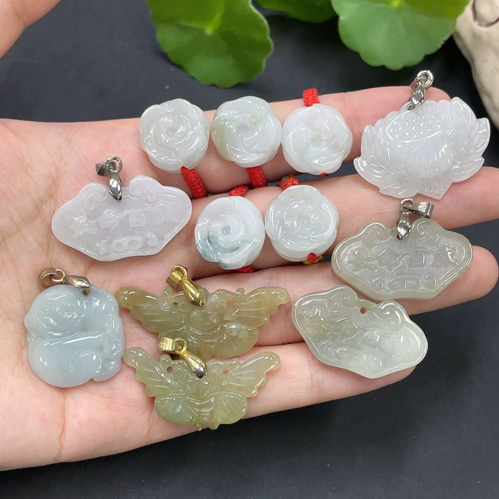 F16762352 Jadeite Pendant Non-Gold One Hand 12 Pieces