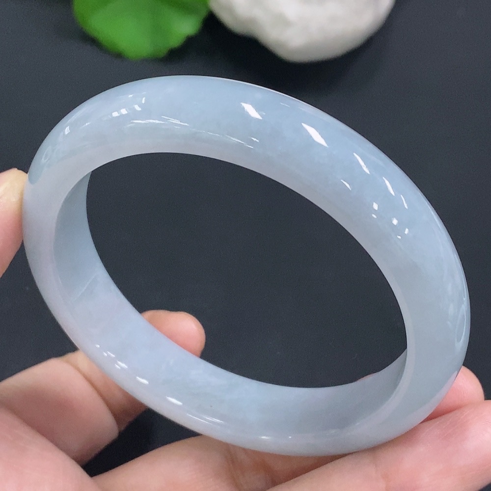 F26973721 Jadeite Regular Round Bangle, Total Weight Approx. 57.34g, Inner Diameter 58