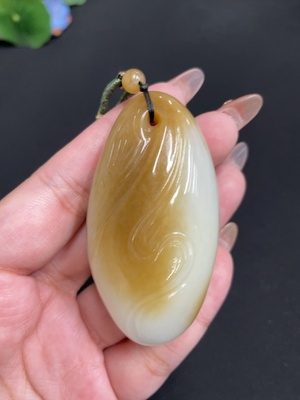 H32737092 Hetian Jade Pendant, Freeform Piece, Total Weight Approx. [Including Rope] 85.7g