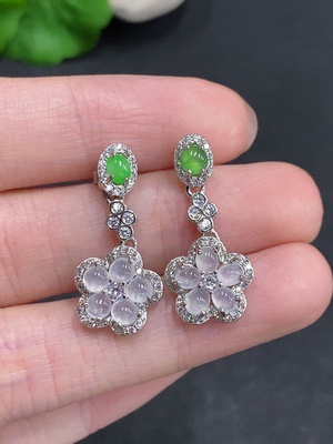 F35078136 Jadeite cabochon stud earrings, non-gold setting, total weight approximately 3.8g