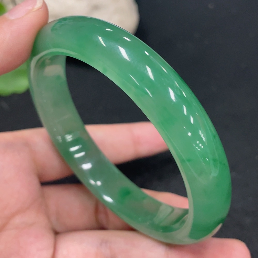 H31616356 African Emerald (Dulong Jade)
