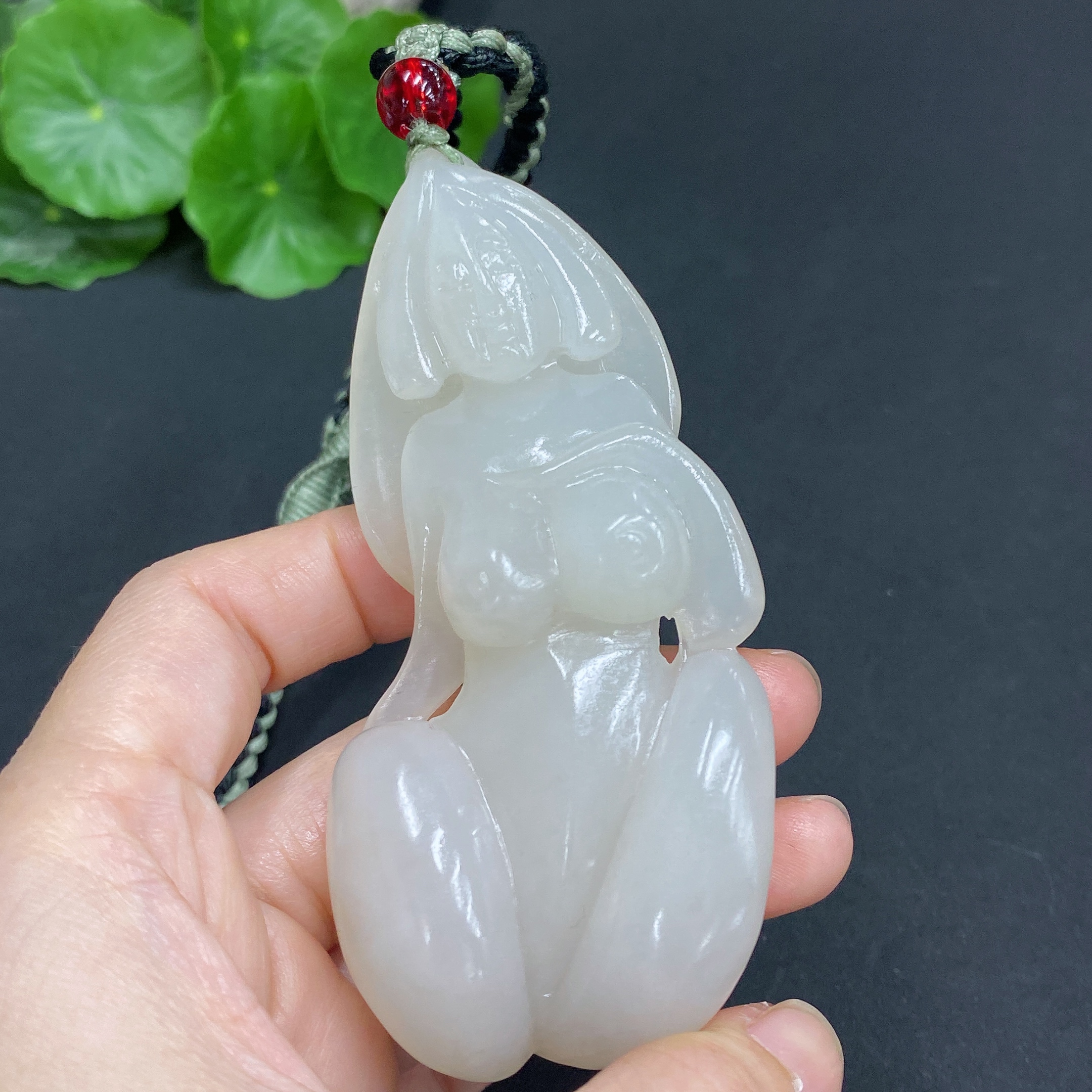 H22506266 Hetian Jade Handheld Piece, National Beauty and Heavenly Fragrance, Total Weight (including rope) Approx. 98.5g
